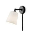 Applique murale Material, White opal glass
