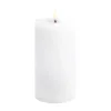 Bougie LED en bloc Uyuni Melted, Blanc rustique, Ø7,8x15 cm