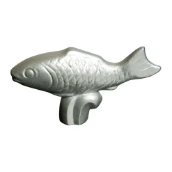 Poignée en métal Staub, Poisson