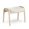 Repose-pieds Lamino, peau de mouton offwhite, hêtre laqué nature