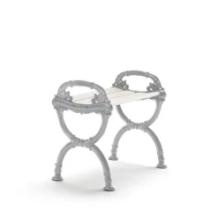 Tabouret Byarum, Pin laqué blanc, support en aluminium brut